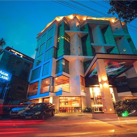 อขิล คลาสสิก Hotel Thiruvananthapuram ภายนอก รูปภาพ