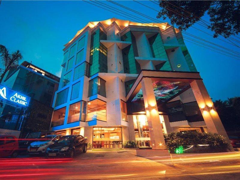 อขิล คลาสสิก Hotel Thiruvananthapuram ภายนอก รูปภาพ