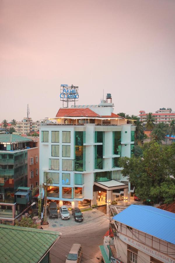 อขิล คลาสสิก Hotel Thiruvananthapuram ภายนอก รูปภาพ